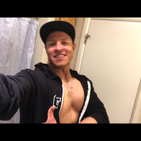 Meet your Posher, Omar - Picture 1 of 1